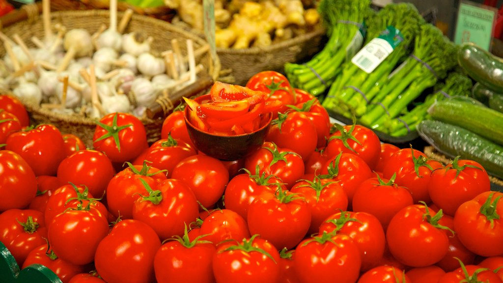 Queen Victoria Market featuring interior views, food and markets