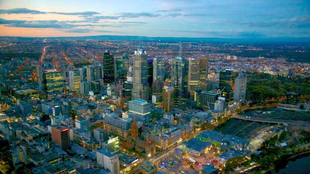 Eureka Tower caracterizando linha do horizonte, um edifício e uma cidade