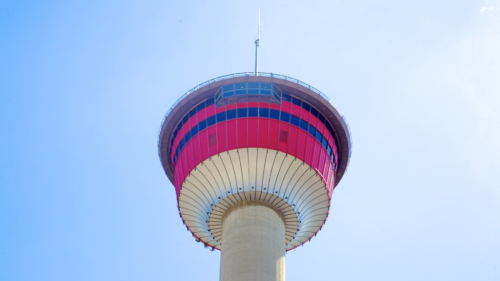 Calgary Tower mostrando arquitectura moderna