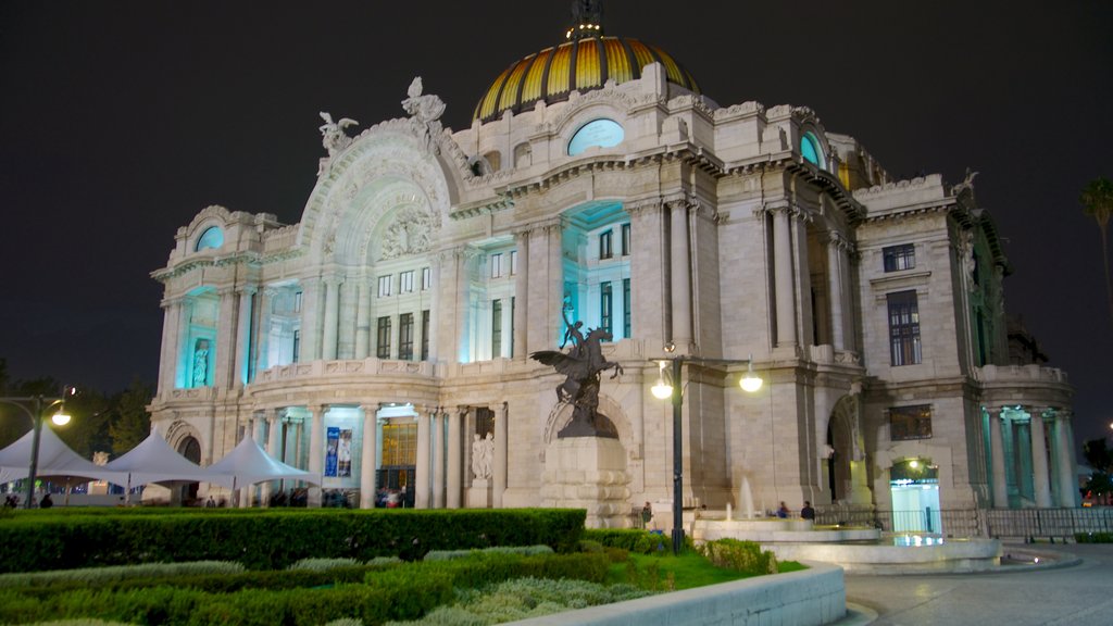 Palacio de Bellas Artes ofreciendo castillo o palacio, escenas de noche y arquitectura patrimonial