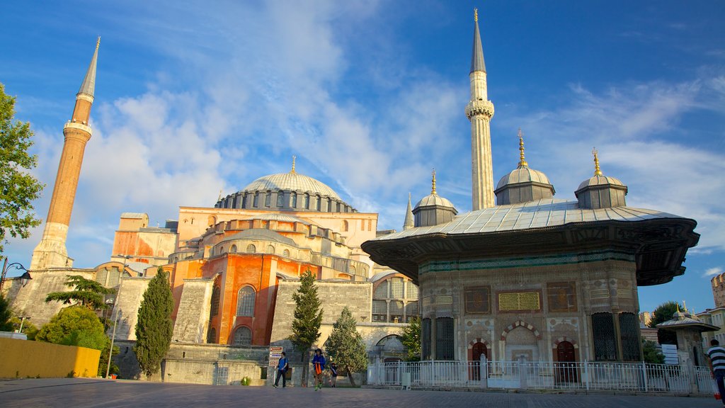 Hagia Sophia which includes religious elements, heritage architecture and a church or cathedral