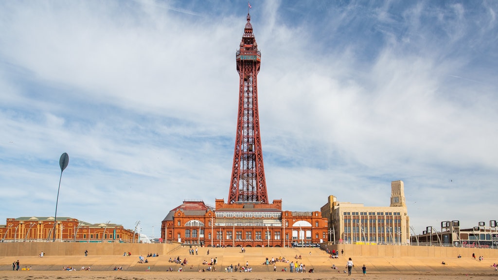 Blackpool Tower which includes modern architecture