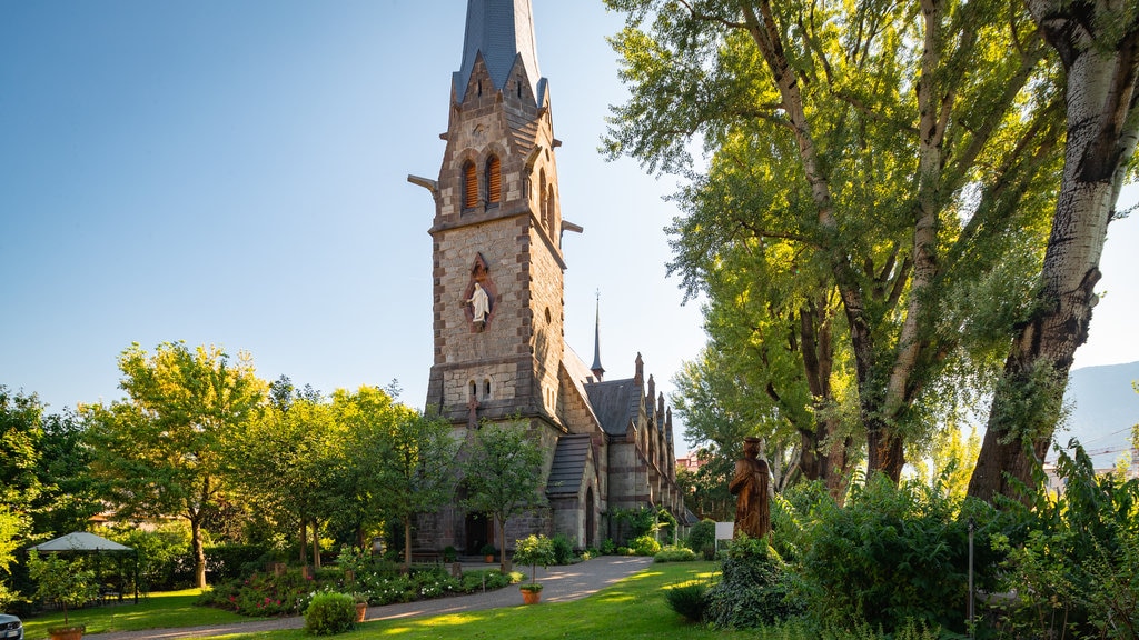 Evangelical Church showing heritage architecture and a church or cathedral