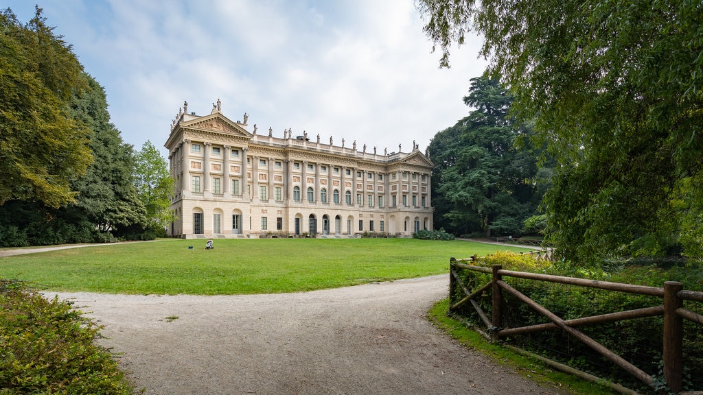 Villa Reale showing heritage architecture and a garden