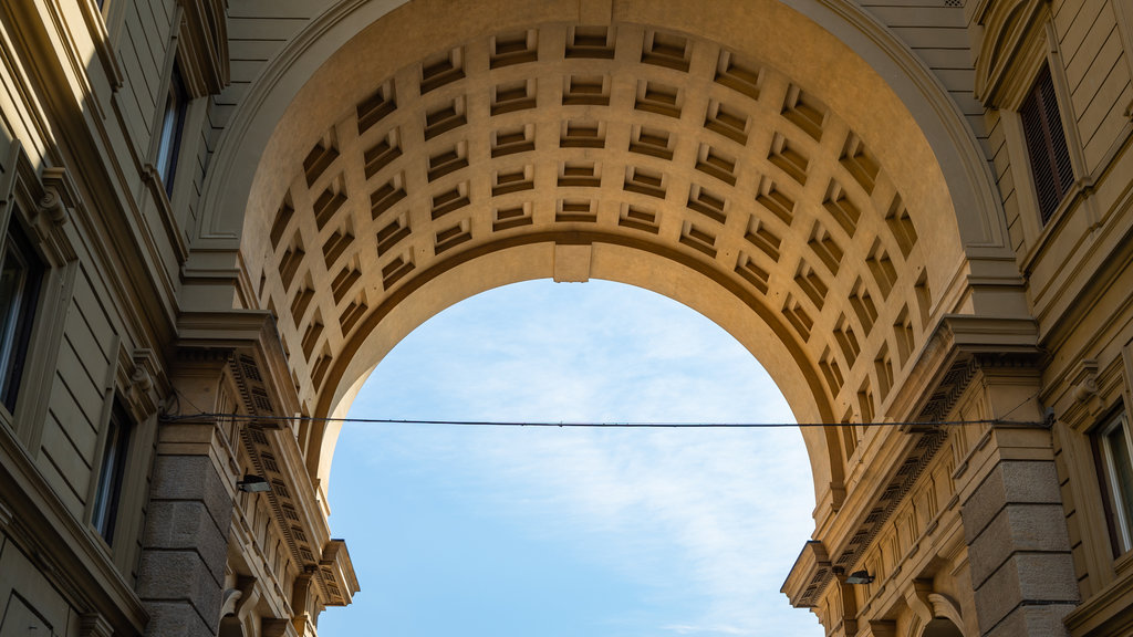 Casco antiguo - Centro ofreciendo un puente