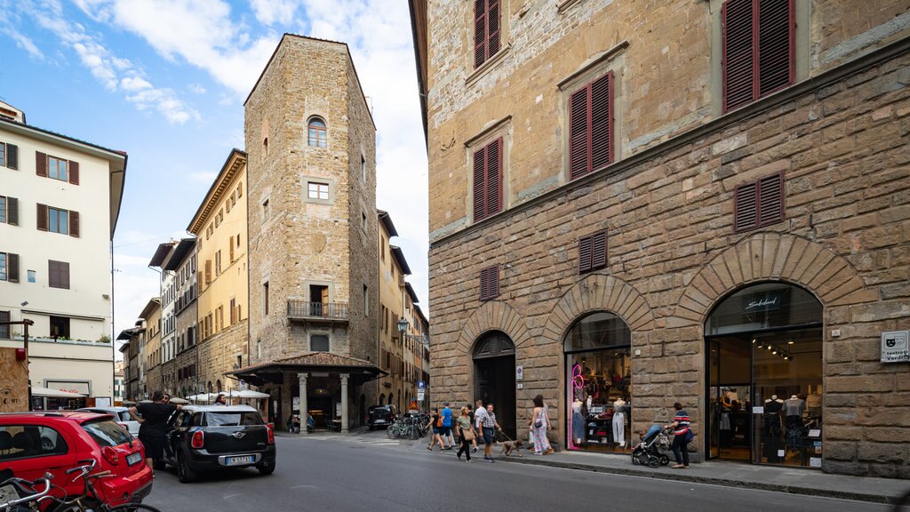 Casco antiguo - Centro mostrando imágenes de calles y elementos patrimoniales