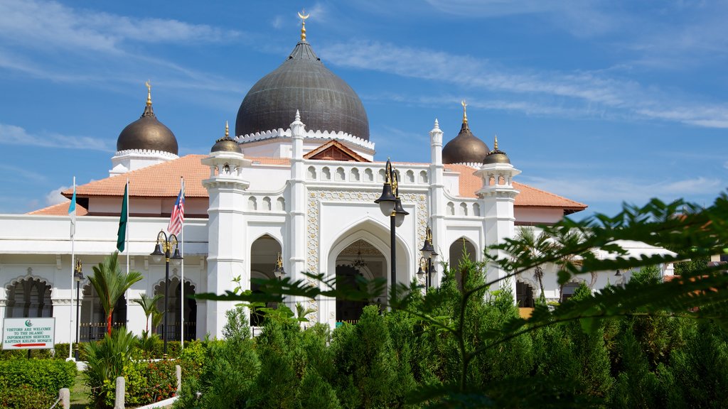 Kapitan Keling Mosque showing religious aspects, a mosque and heritage architecture