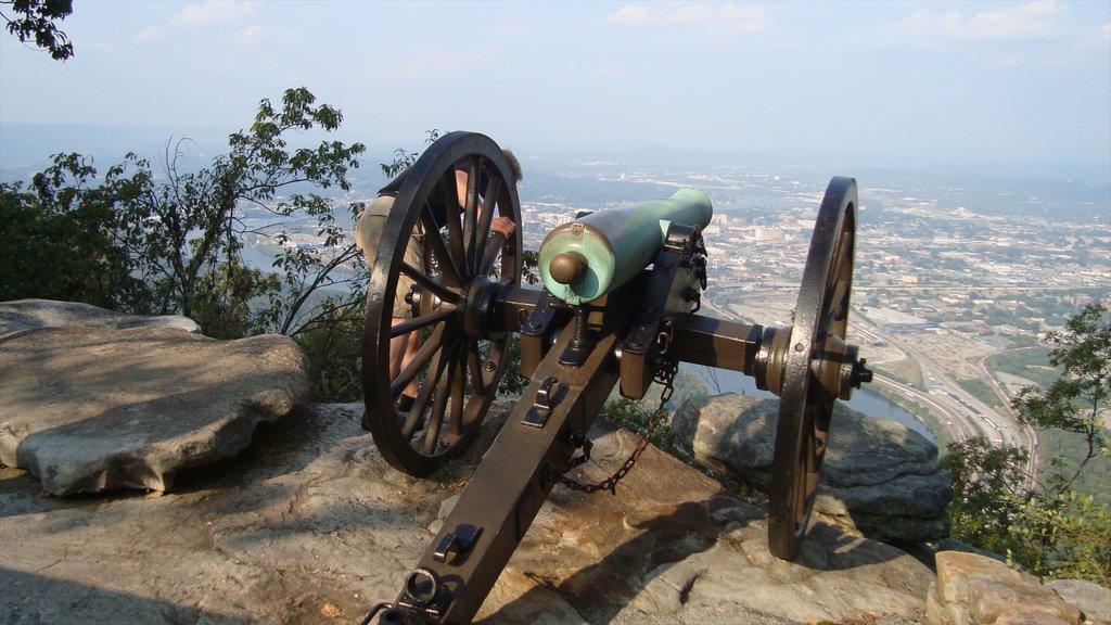 Chattanooga ofreciendo artículos militares