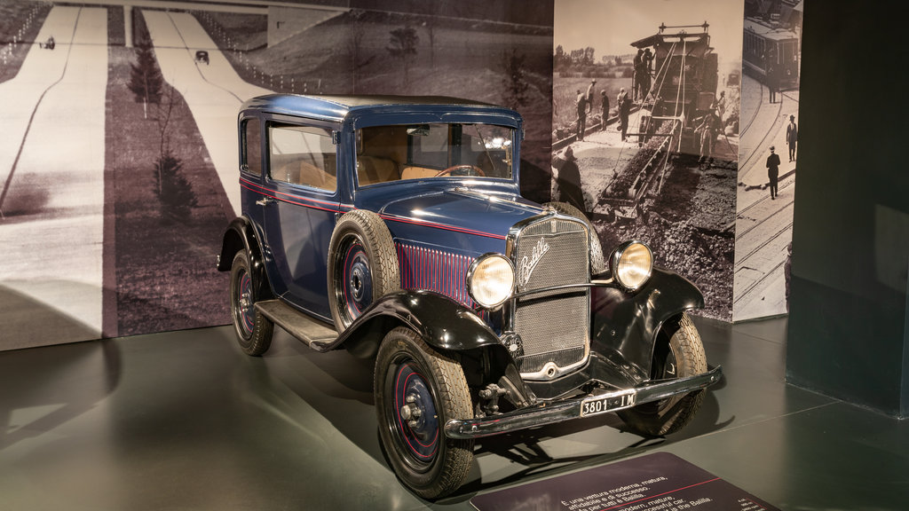 Museu do Automóvel que inclui elementos de patrimônio e vistas internas