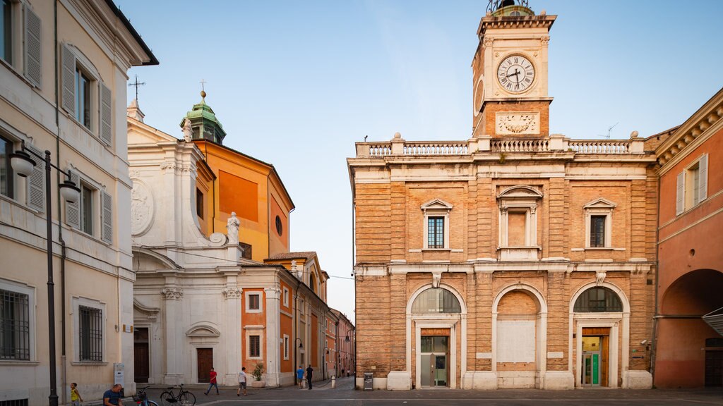 Piazza del Popolo menunjukkan objek warisan