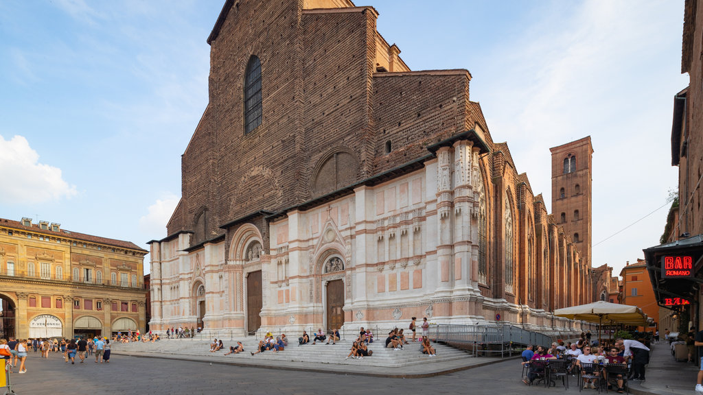 Basílica de San Petronio mostrando arquitectura patrimonial y una iglesia o catedral