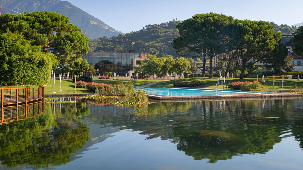 Balneario de Merano ofreciendo un estanque