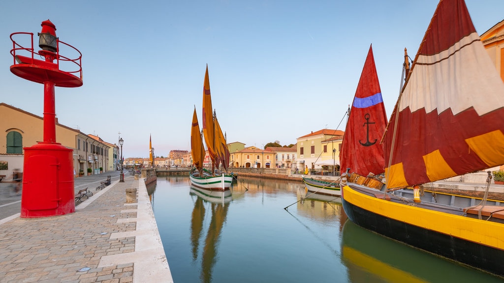 Cesenatico Skibsfartsmuseum og byder på en bugt eller havn