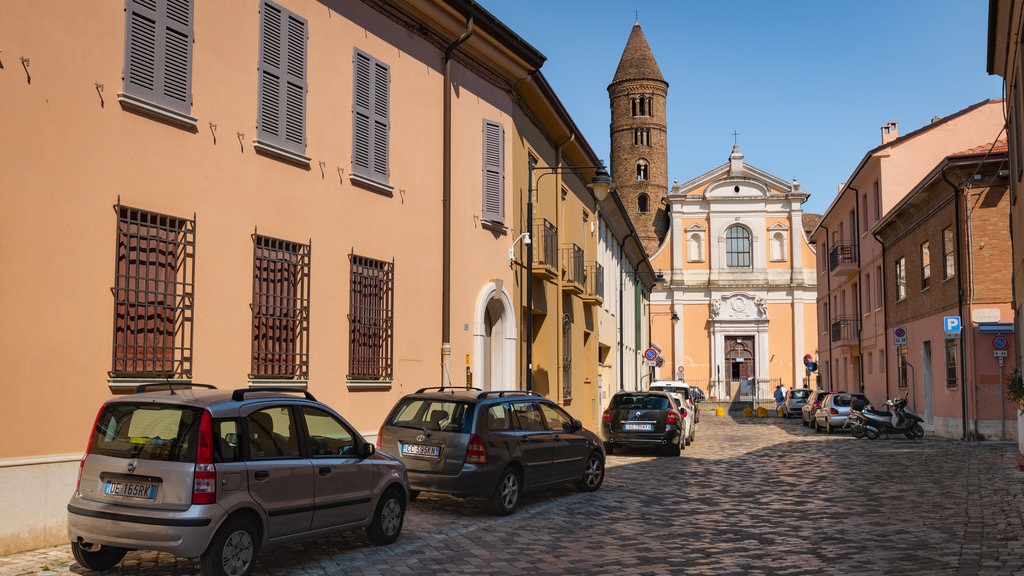 Chiesa di San Giovanni Battista mostrando arquitetura de patrimônio e uma igreja ou catedral