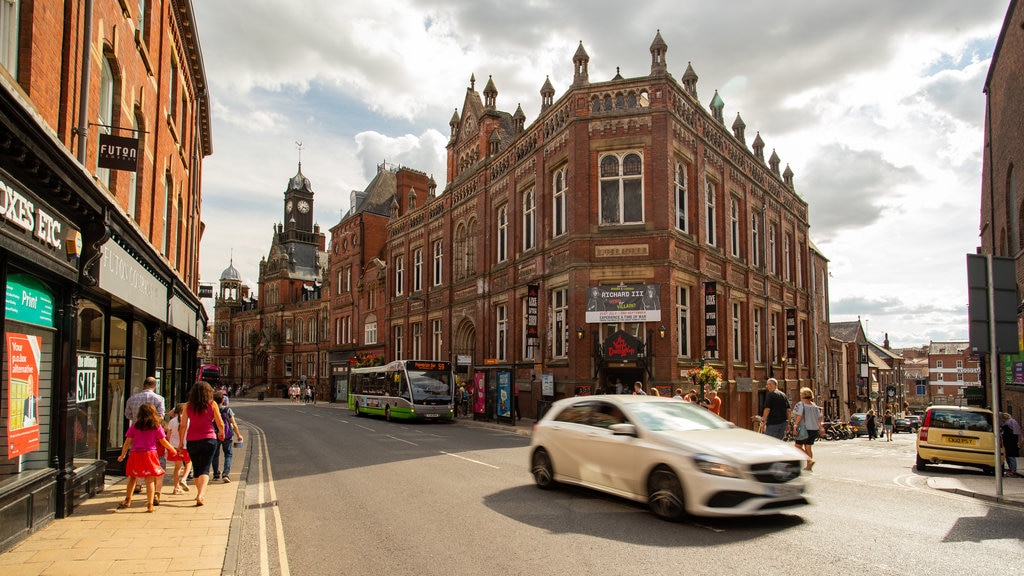 York Dungeon showing heritage elements, a city and street scenes