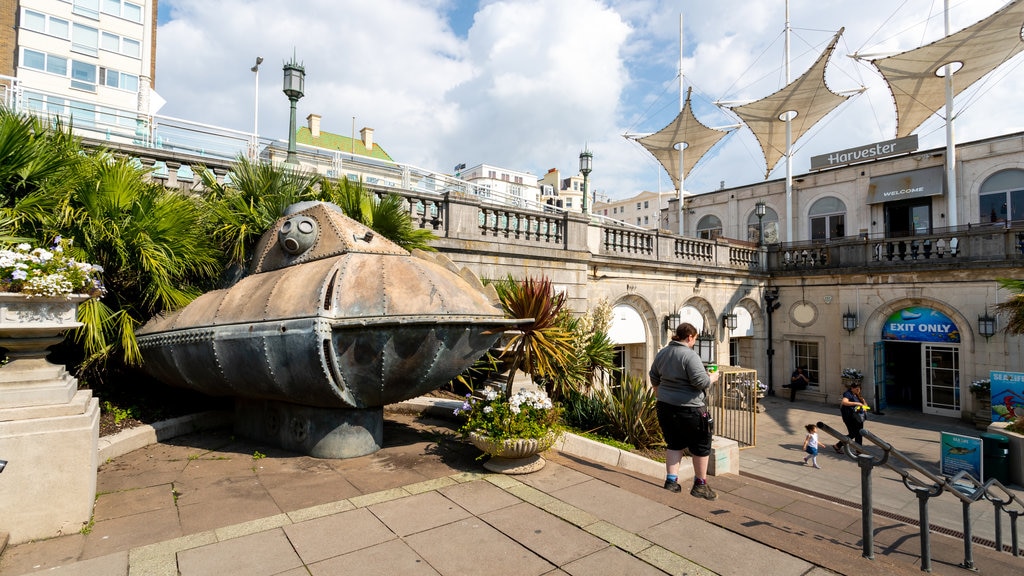 Brighton Sea Life Centre showing outdoor art