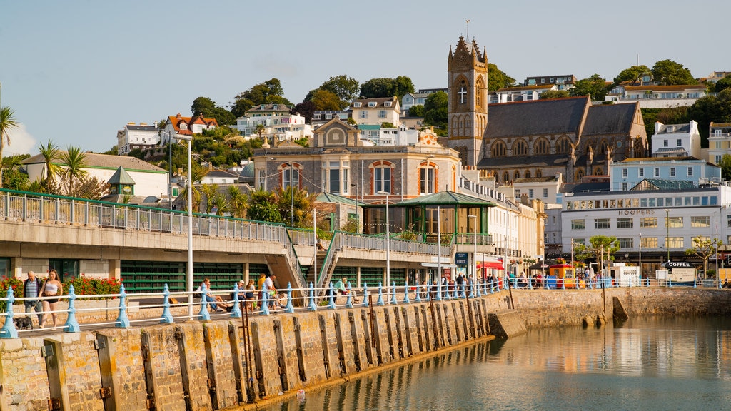 Inner Harbour featuring a bay or harbour