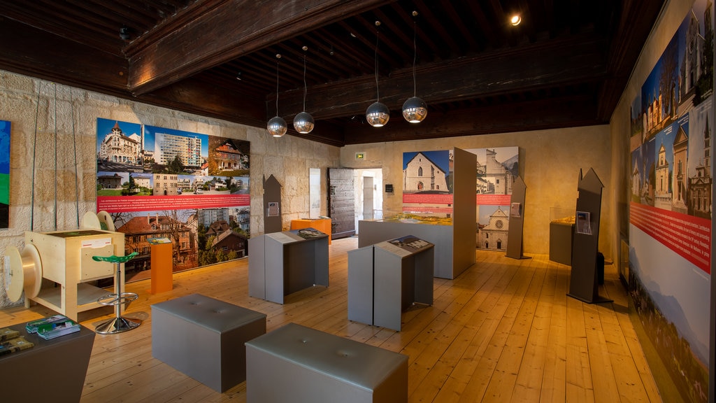 Palais de l Ile showing interior views and general coastal views