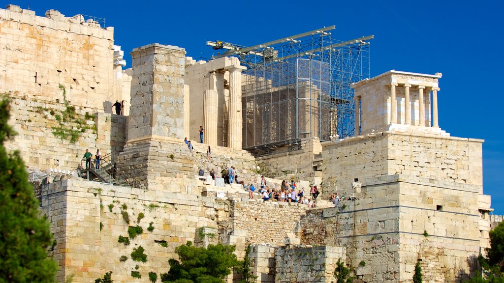 Akropolis das einen Geschichtliches, Gebäuderuinen und historische Architektur