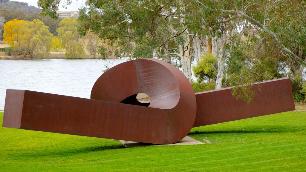 National Gallery of Australia mostrando arte al aire libre