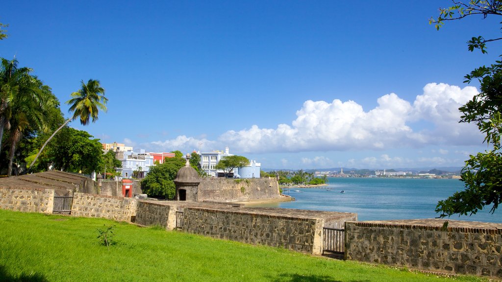 San Juan showing a city and general coastal views