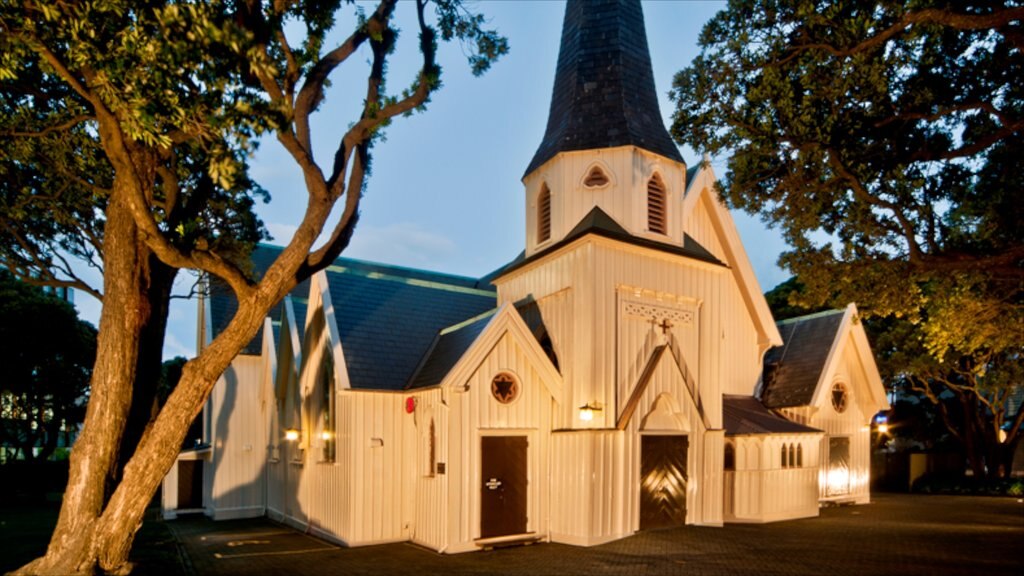 Old St Paul\'s montrant une église ou une cathédrale et scènes de rue