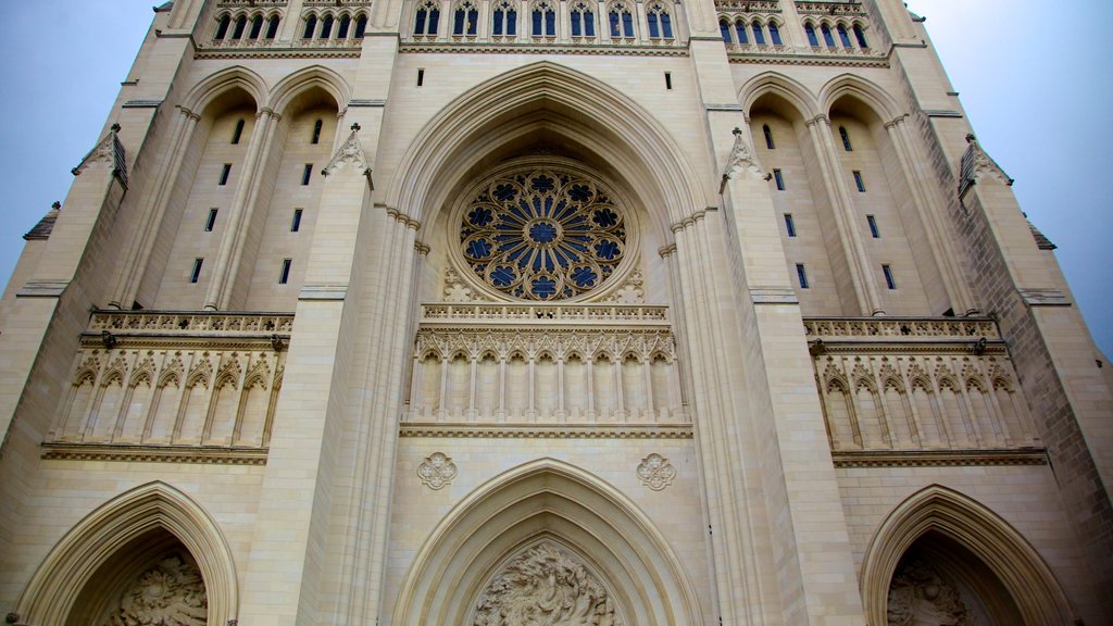 Washington National Cathedral showing heritage architecture, a church or cathedral and religious elements