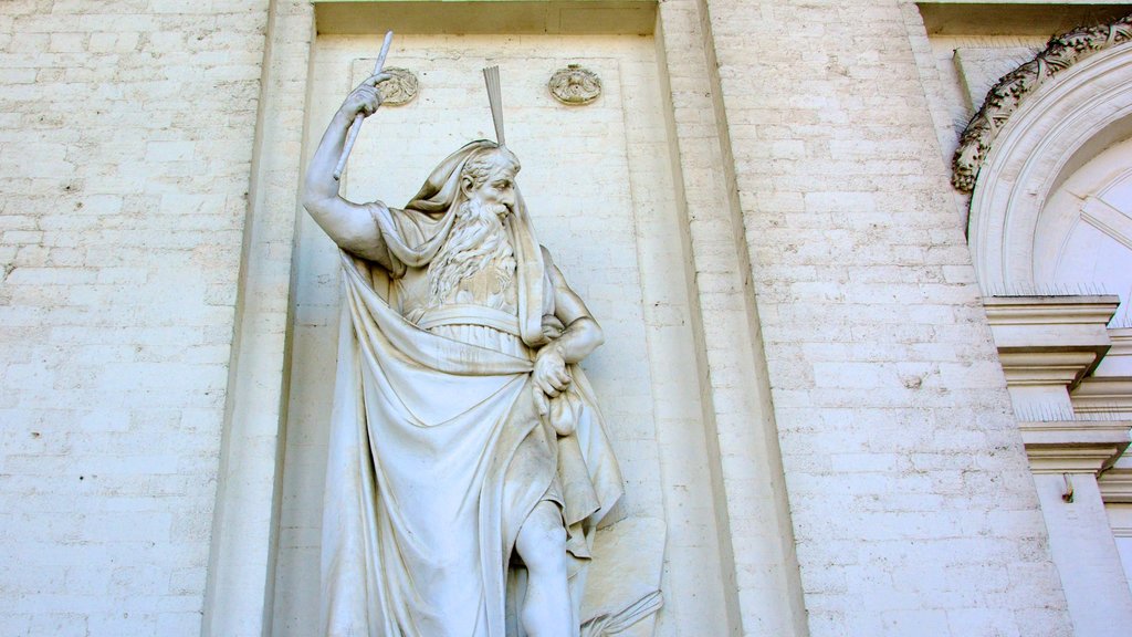 Palacio Real de Bruselas mostrando una estatua o escultura, una ciudad y patrimonio de arquitectura