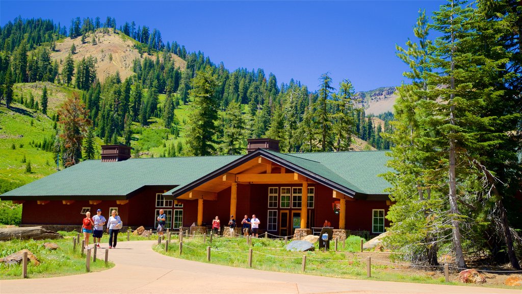 Kohm Yah-mah-nee Visitor Center which includes tranquil scenes as well as a small group of people