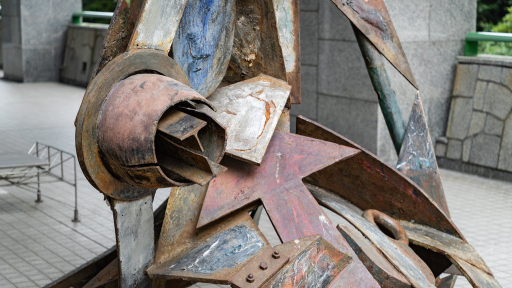 Museo de Arte Contemporáneo de la ciudad de Hiroshima ofreciendo arte al aire libre