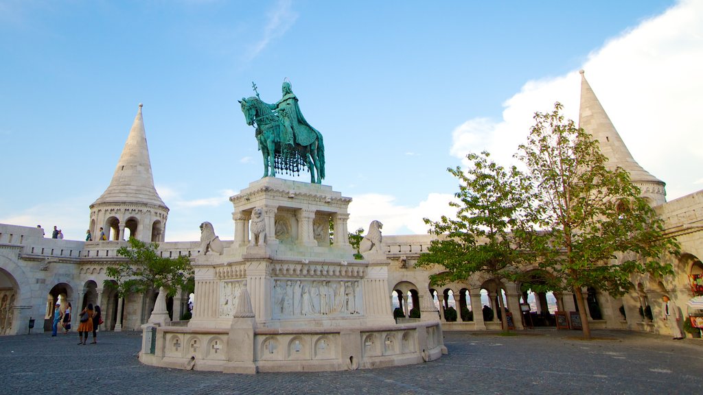 Castillo de Buda que incluye elementos del patrimonio y un monumento