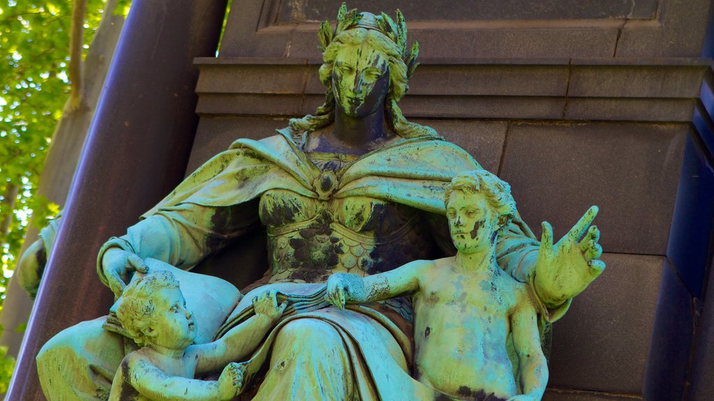 Szechenyi Istvan Square featuring a statue or sculpture and outdoor art