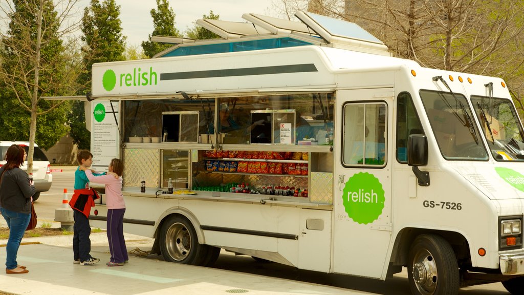 Klyde Warren Park showing food and a park