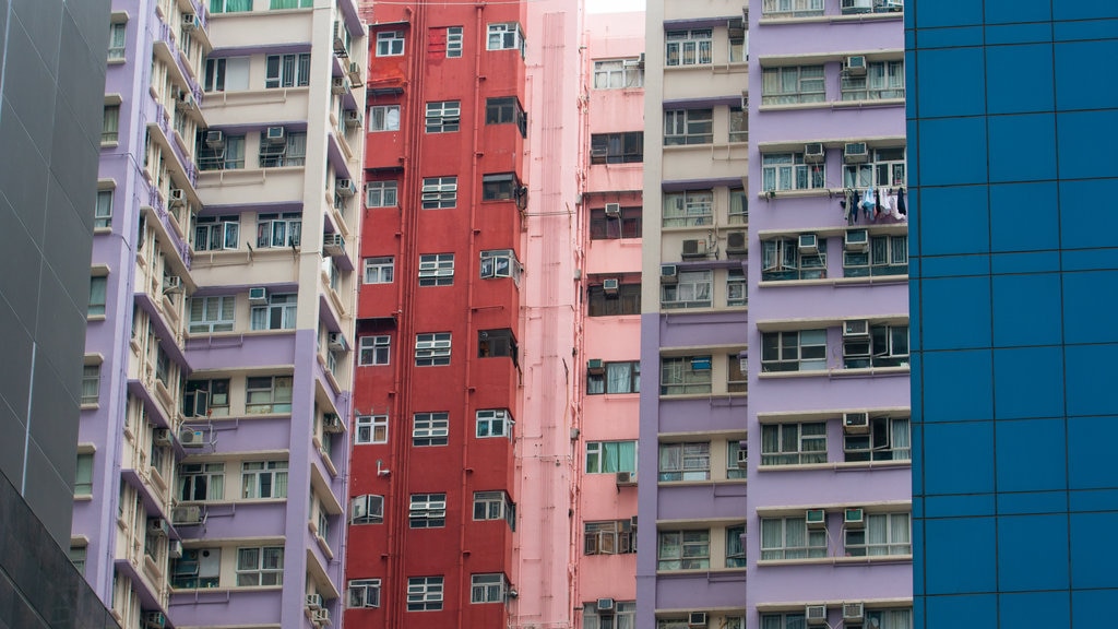 Wan Chai showing a city