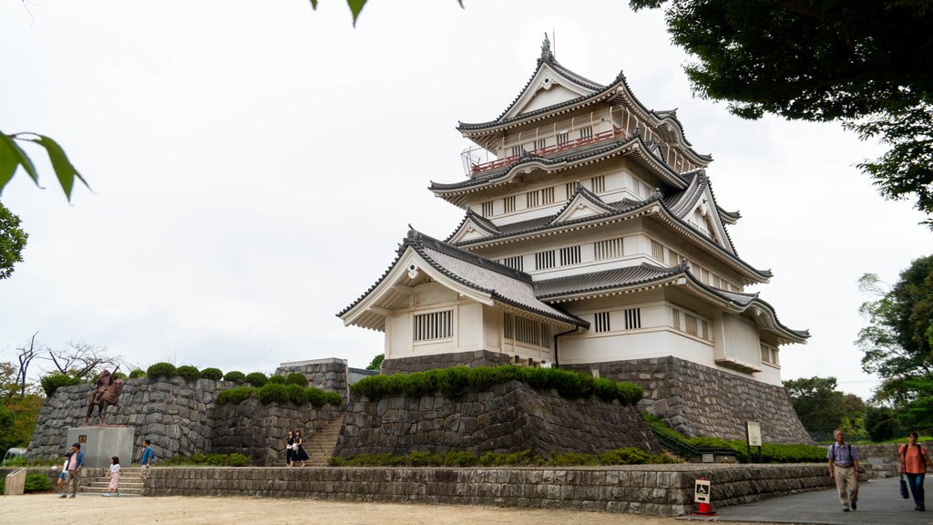 Japan which includes heritage architecture