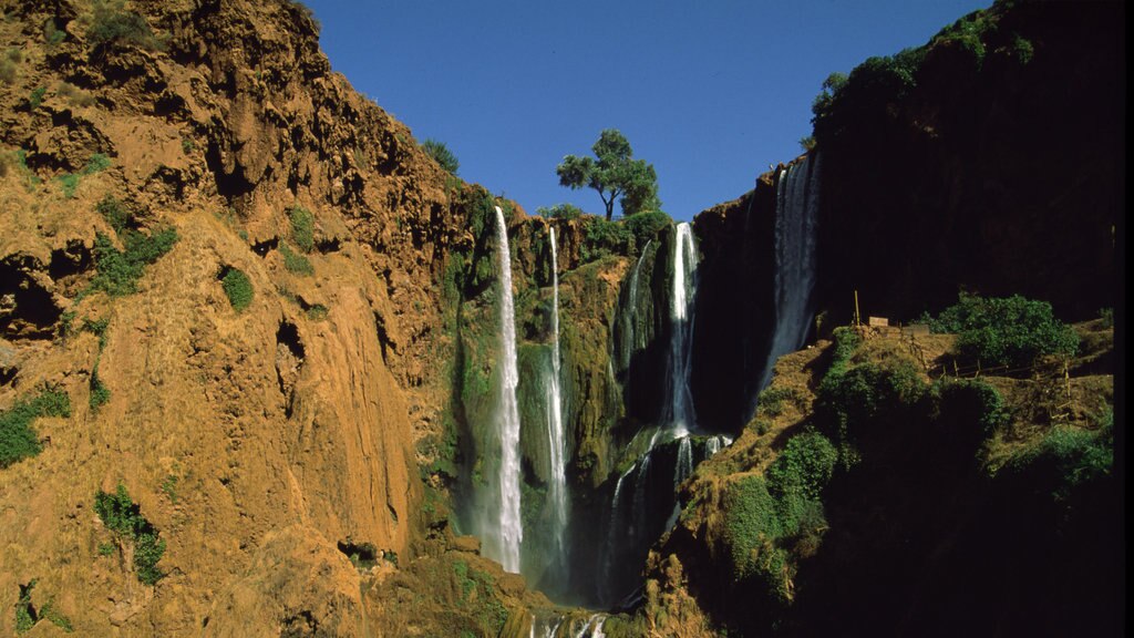 Ouzoud-Fälle welches beinhaltet Wasserfall