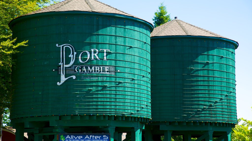 Port Gamble que incluye señalización