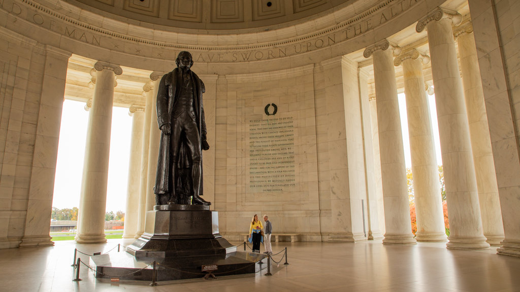 Monumento a Jefferson mostrando elementos del patrimonio, una estatua o escultura y vistas interiores