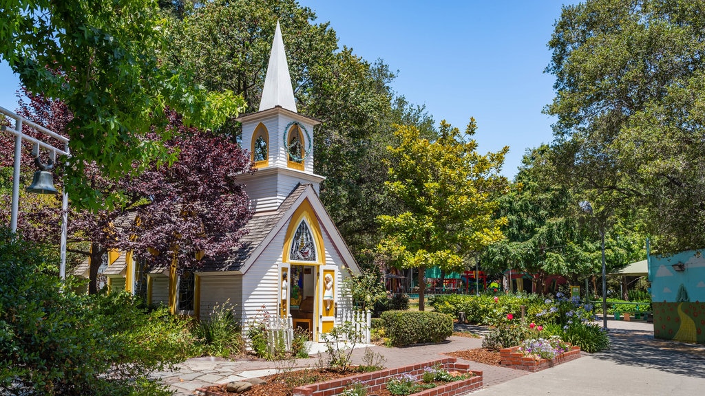 Children\'s Fairyland showing heritage elements and a park