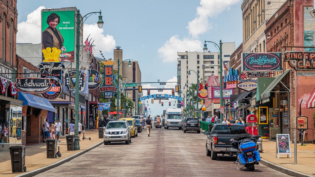 Beale Street showing street scenes