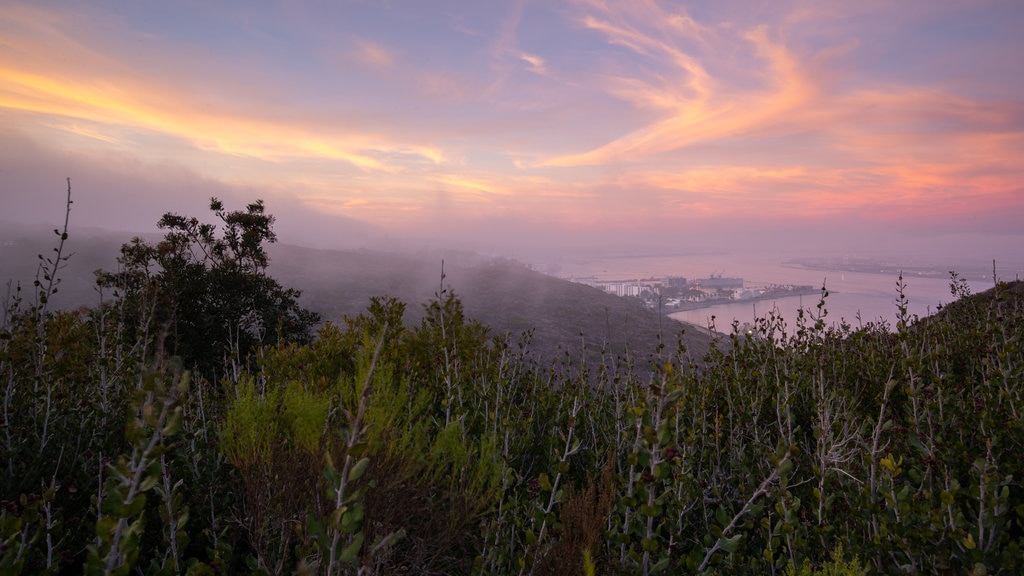 Cabrillo National Monument showing a sunset and tranquil scenes