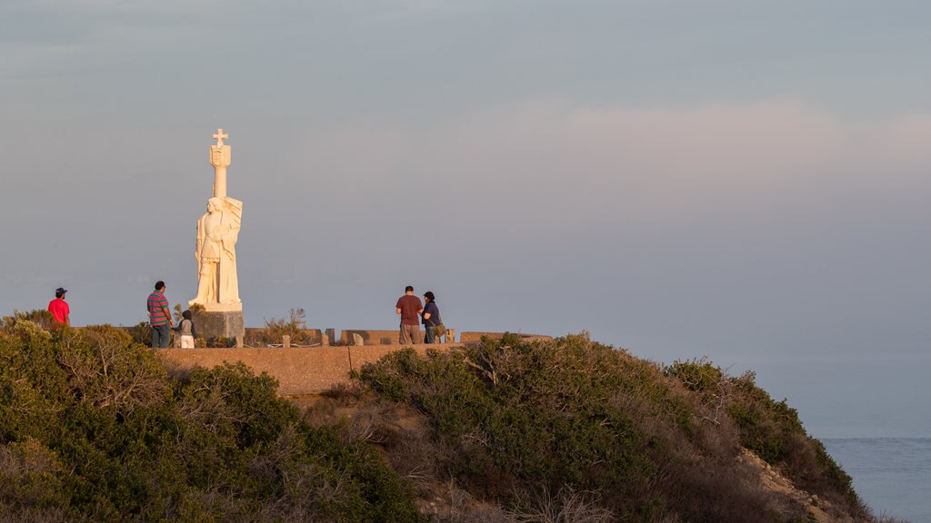 Cabrillo National Monument showing views, religious aspects and a statue or sculpture