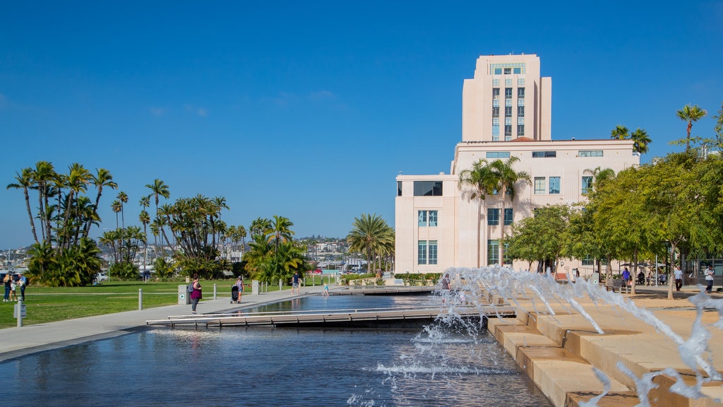 Waterfront Park toont een fontein