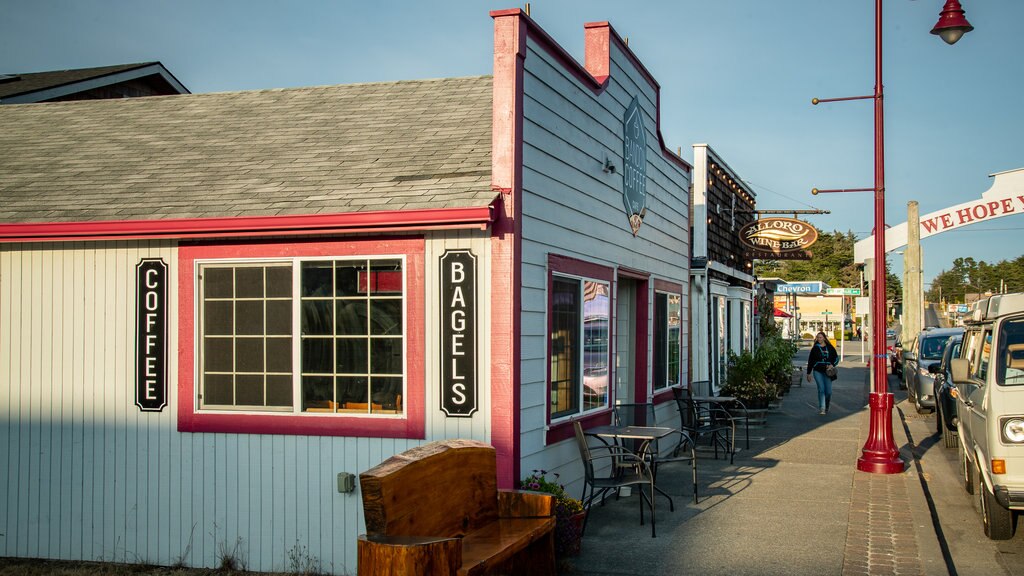 Bandon featuring signage