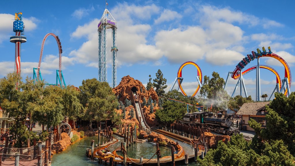 Knott’s Berry Farm featuring landscape views and rides