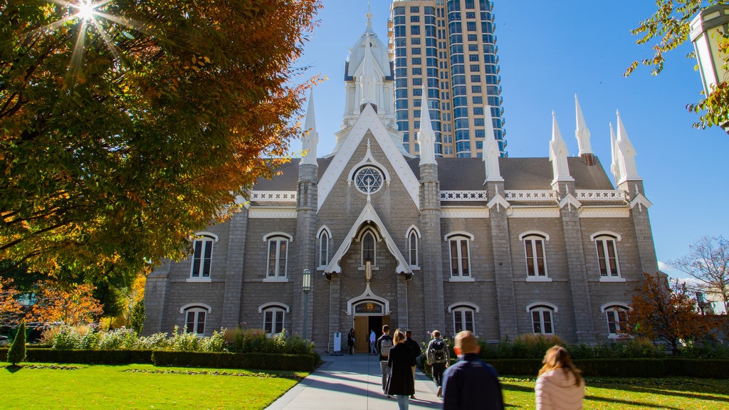 Salt Lake Assembly Hall which includes heritage architecture as well as a small group of people