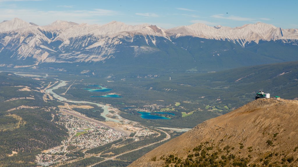 Teleférico de Jasper ofreciendo vistas de paisajes, escenas tranquilas y montañas