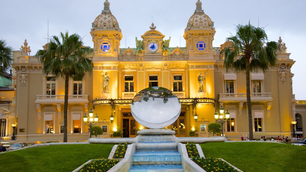 Casino de Montecarlo que incluye patrimonio de arquitectura y una fuente