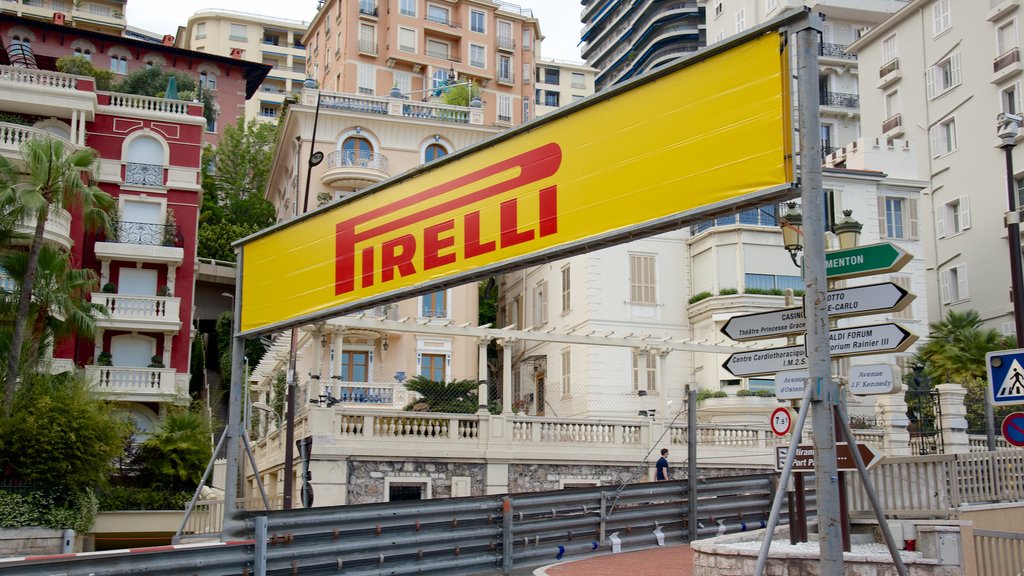 Circuito di Formula 1 di Monte Carlo che include segnaletica