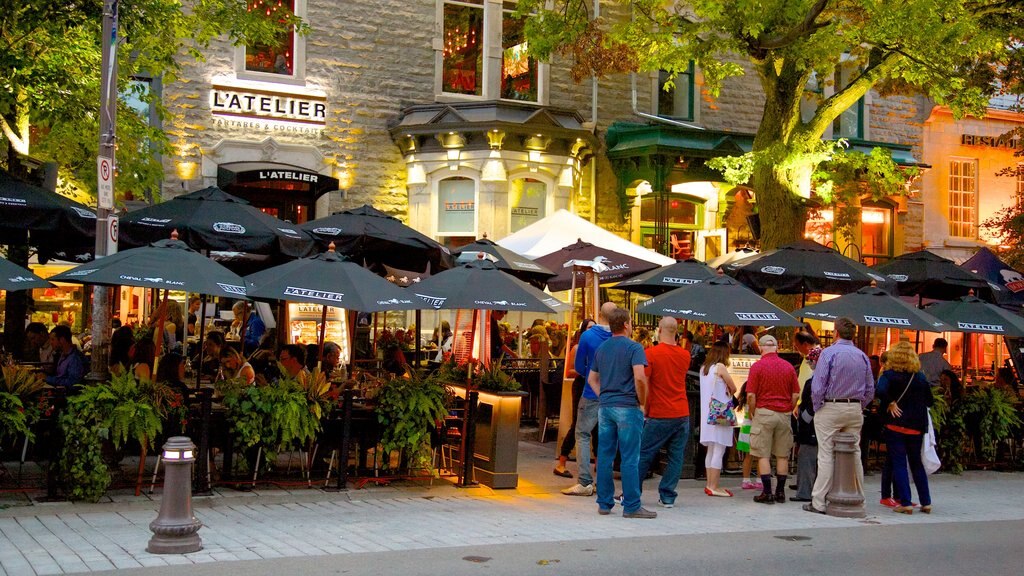 Grande Allee mostrando comidas al aire libre, escenas de noche y vida nocturna